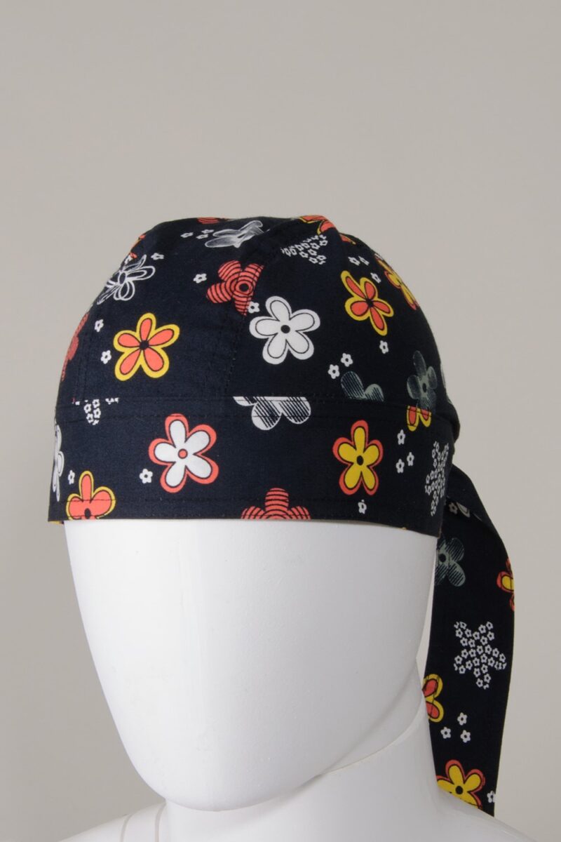 Boneta medicala cu imprimeu floricele